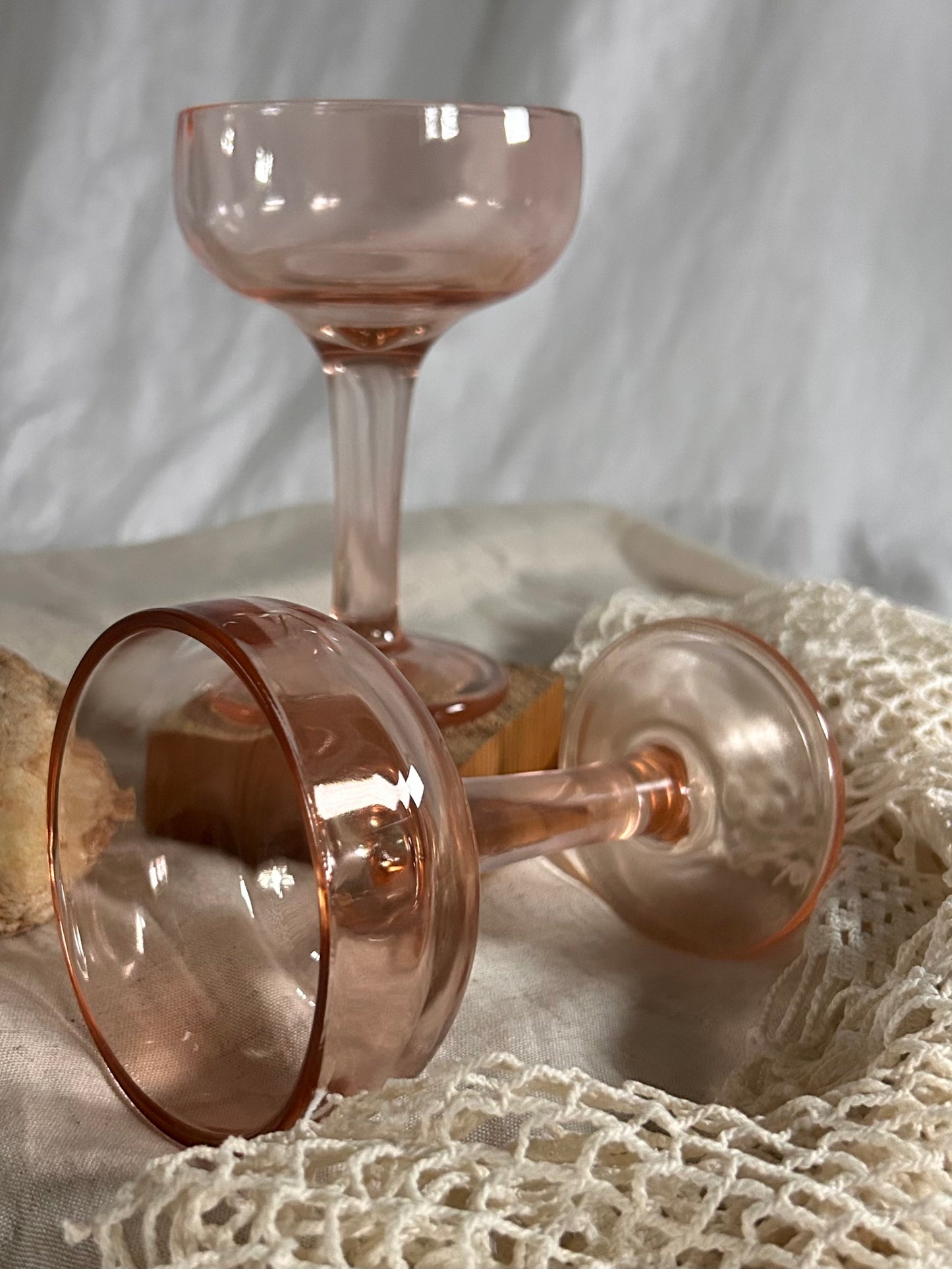 Pink Coupe Glass Set