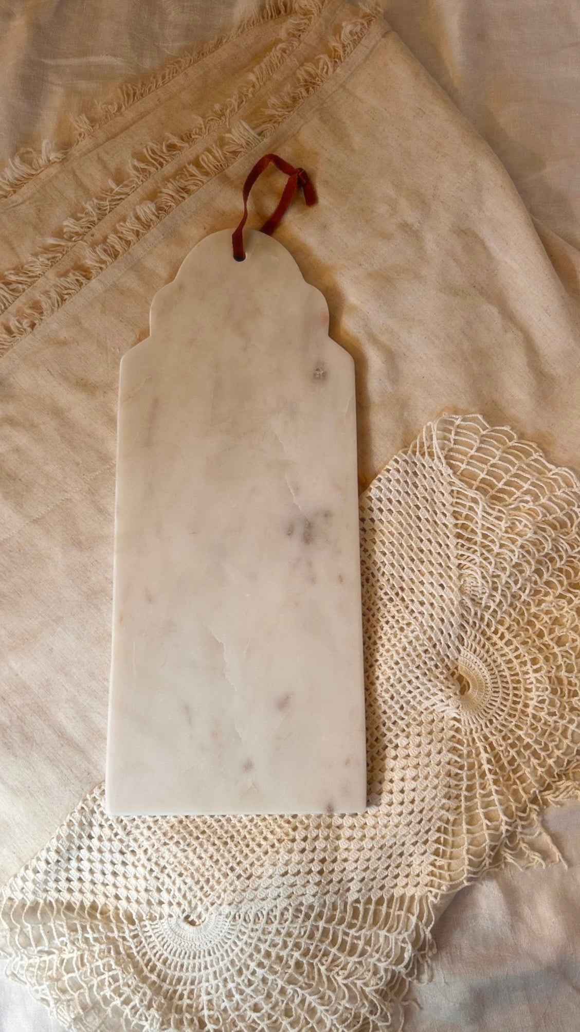 Scalloped Marble Cutting Board