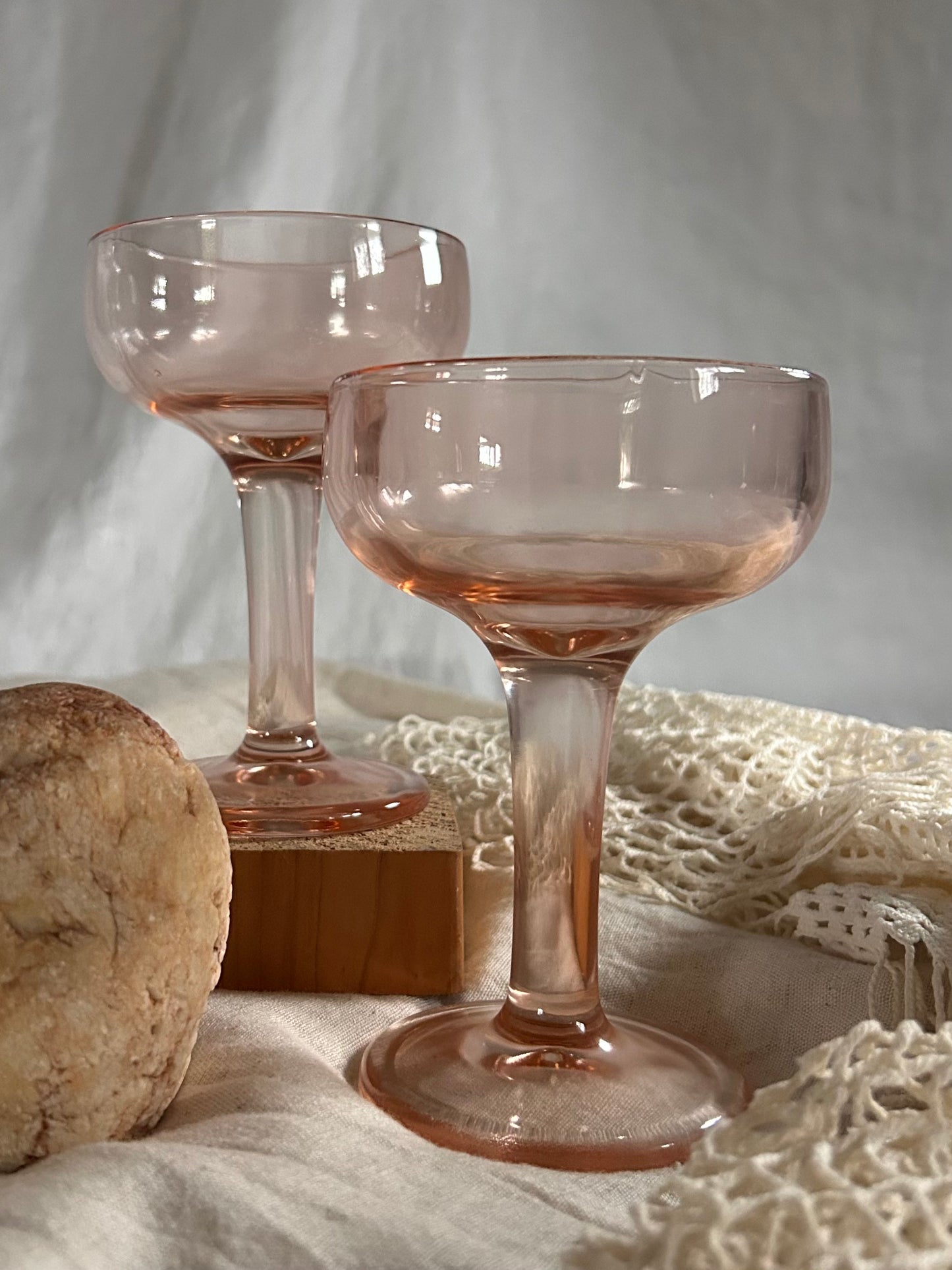 Pink Coupe Glass Set