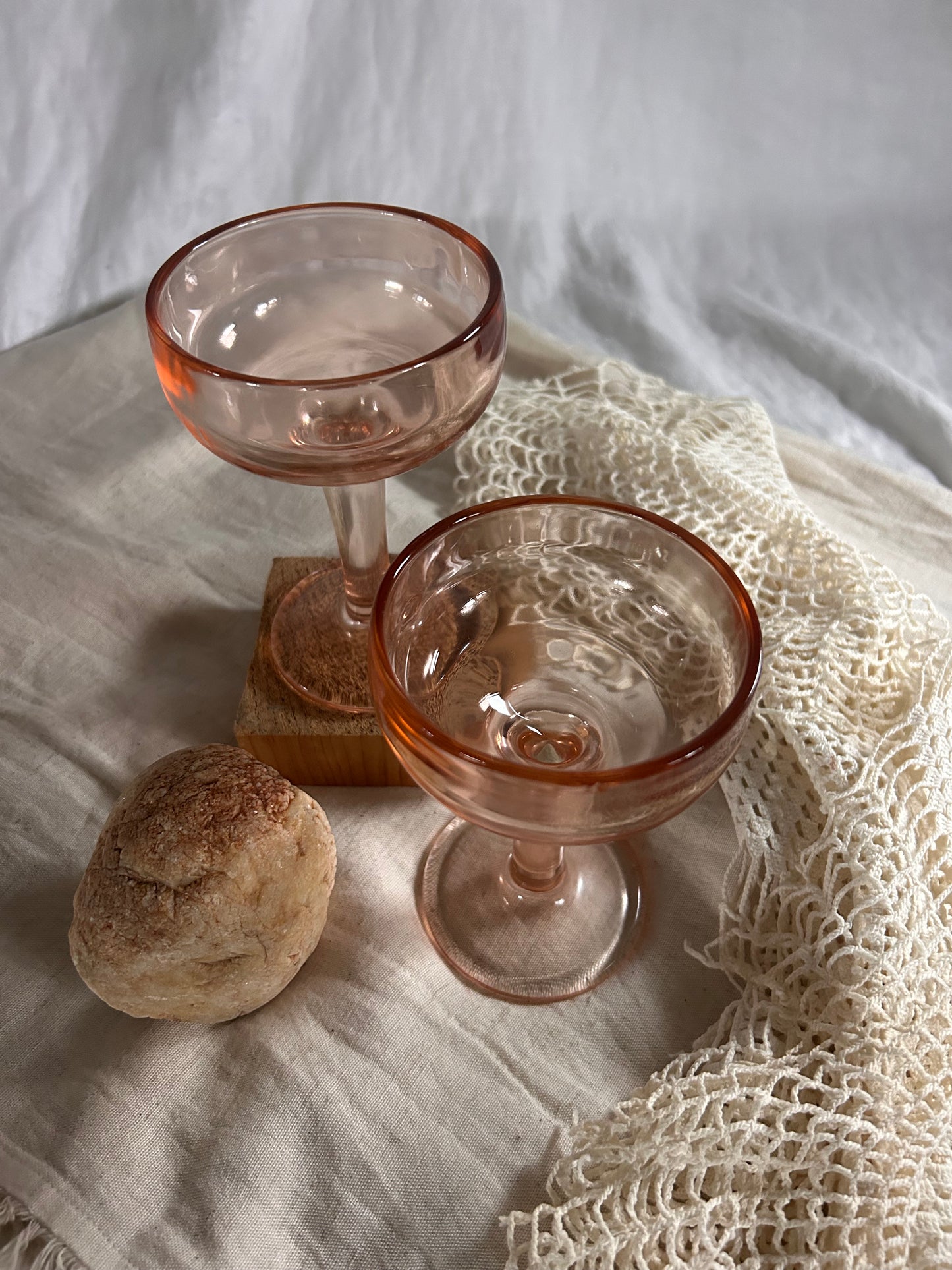 Pink Coupe Glass Set